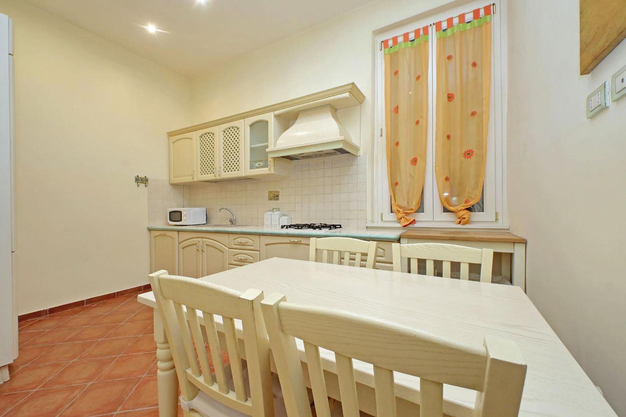 Capocci By Halldis * Roma