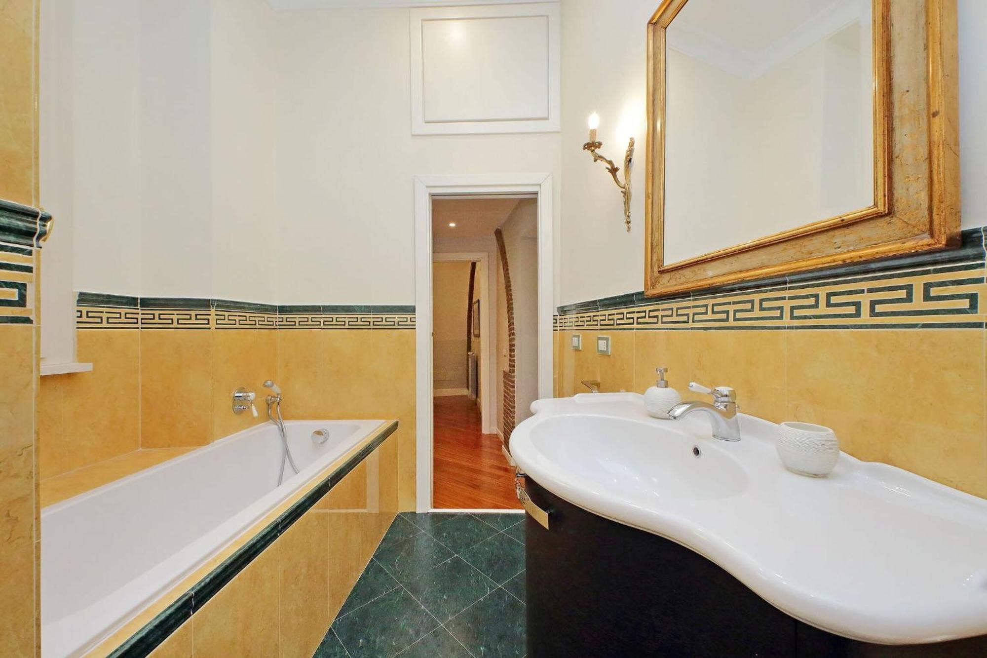 Appartamento Capocci By Halldis *