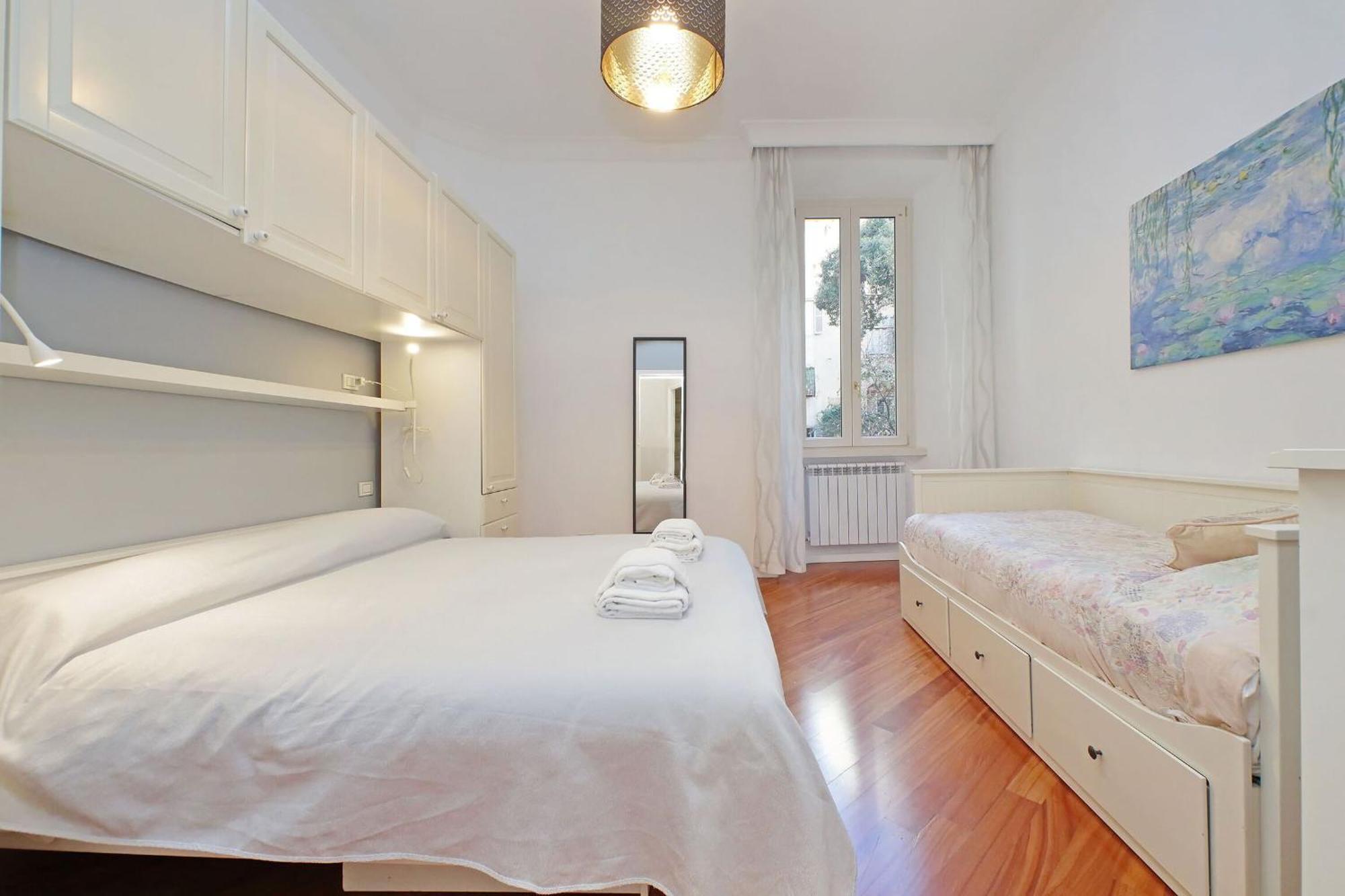 Capocci By Halldis * Roma